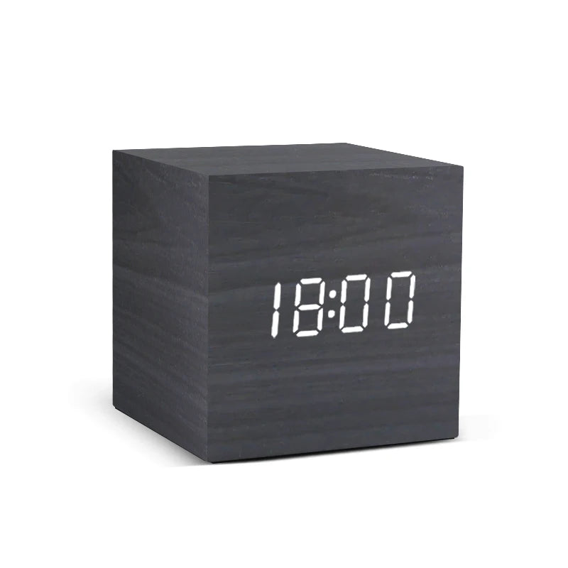 Horloge digital en bois