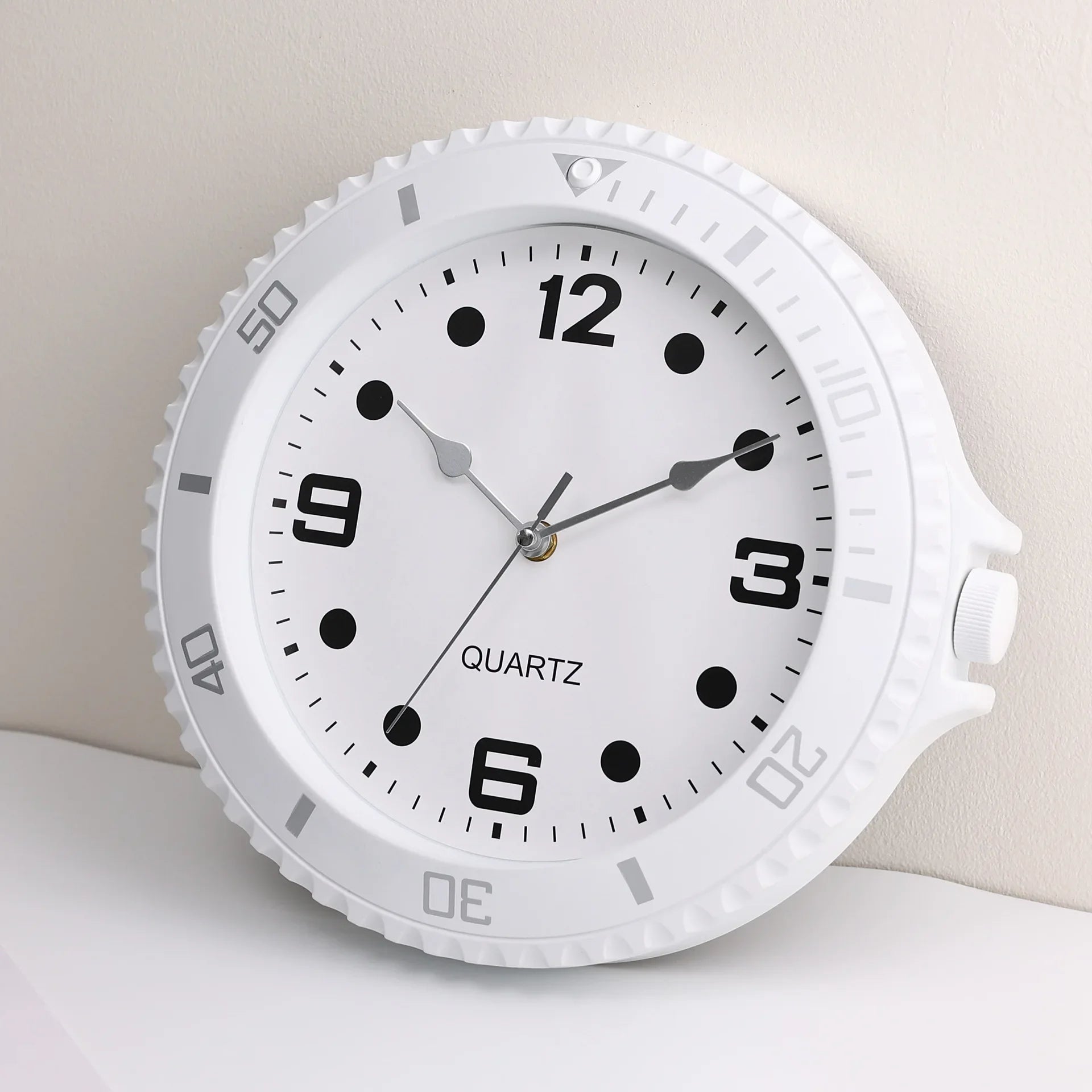 Horloge murale de luxe à quartz silencieuse