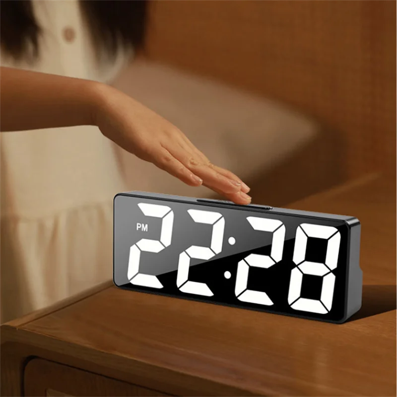 Horloge digital ultra-moderne