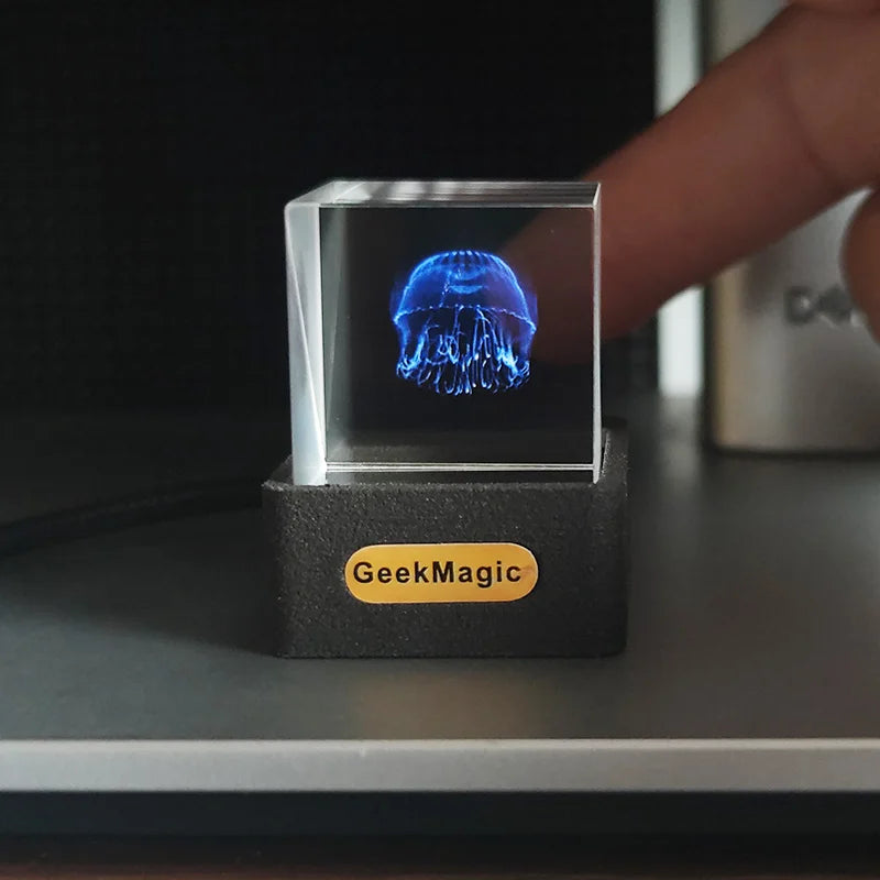 Horloge GeekMagic Cube de cristal