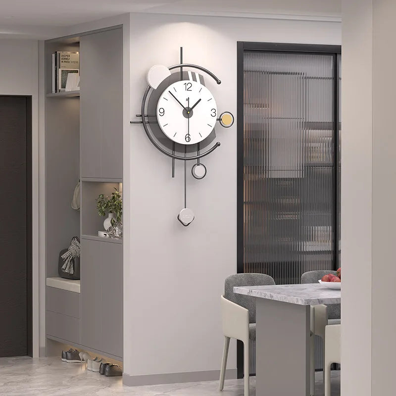 Horloge Murale Design en Bois Balançante