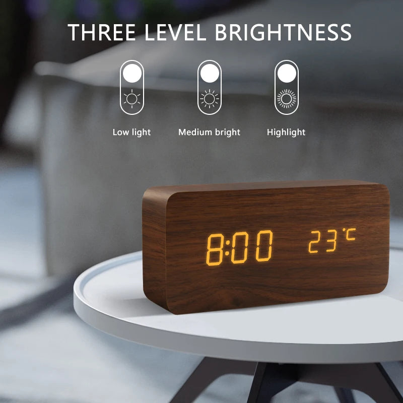 Horloge digital en bois