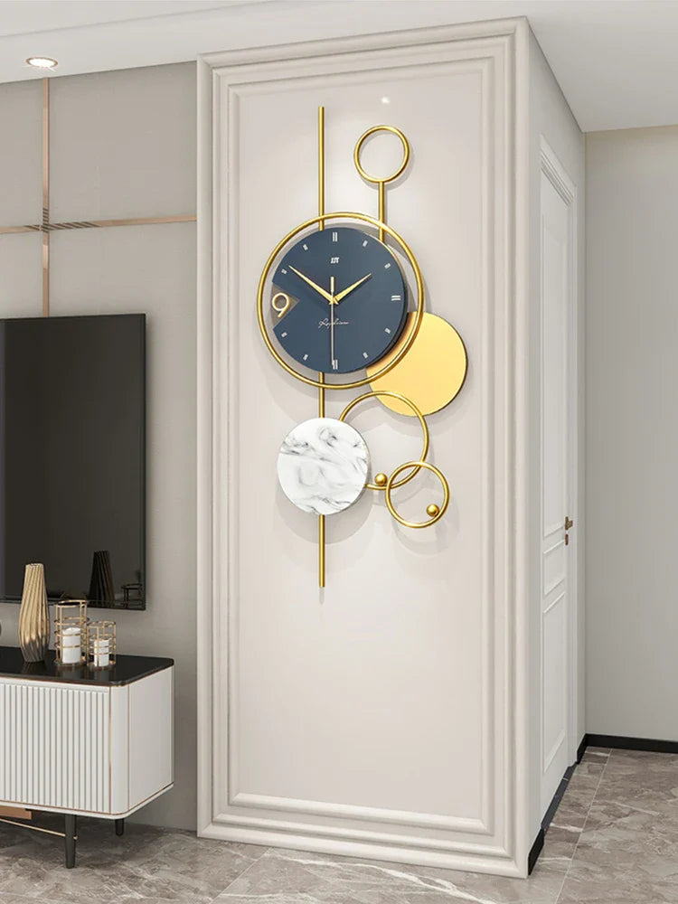 Horloge Murale Luxe – Alliance Moderne et Élégance Dorée