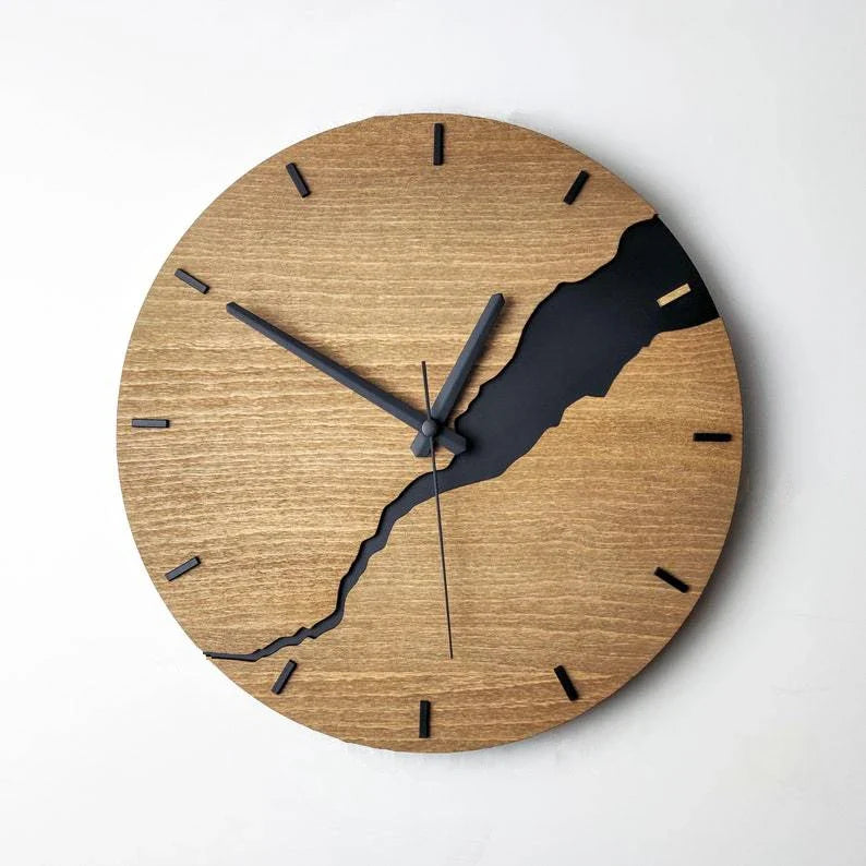 Horloge Murale Artisanale – Bois et Métal Contemporain