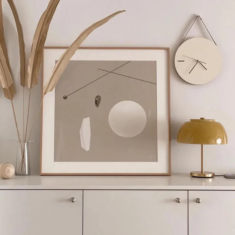 Horloge Murale Suspendue – Design Épuré et Moderne